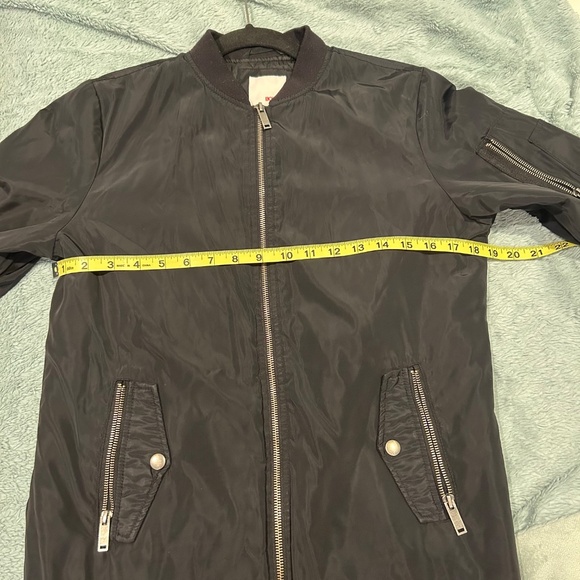 Bongo Black Quilted Bomber Jacket – Size Medium, Zip Pockets - Picture 6 of 7